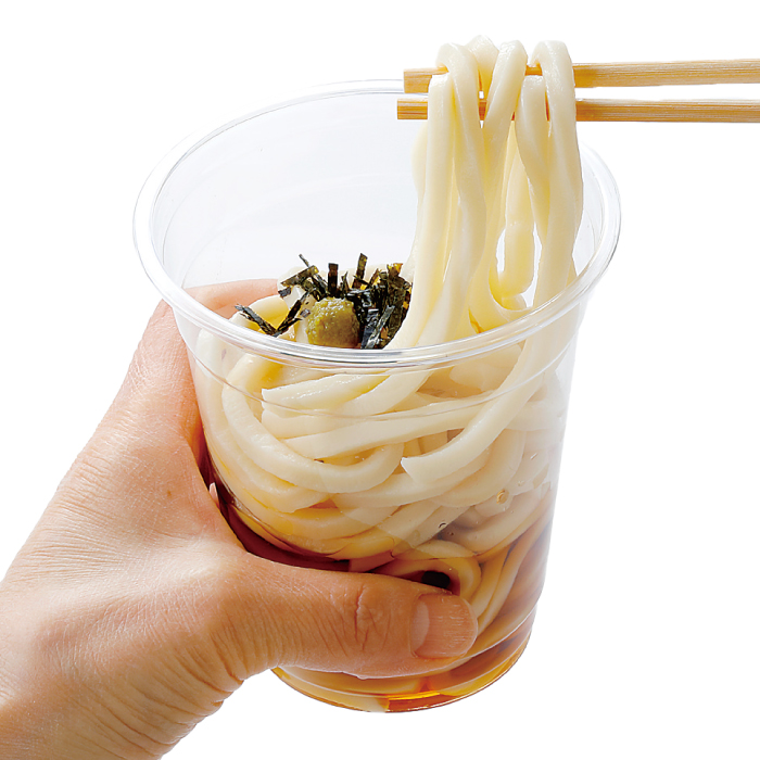 冷たいカップうどん