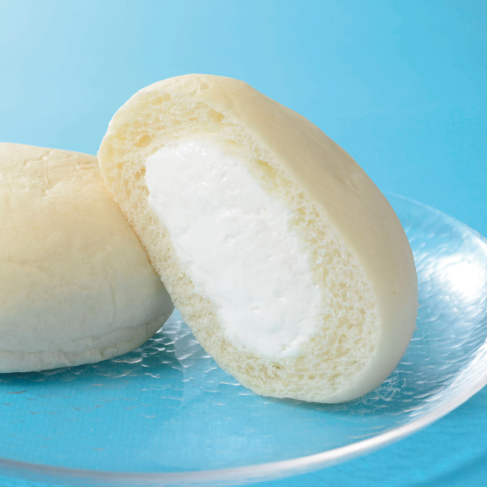 冷やしクリームパン　ミルク